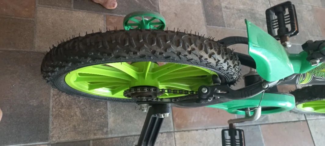 Bicicleta infantil aro 16 - Foto 5