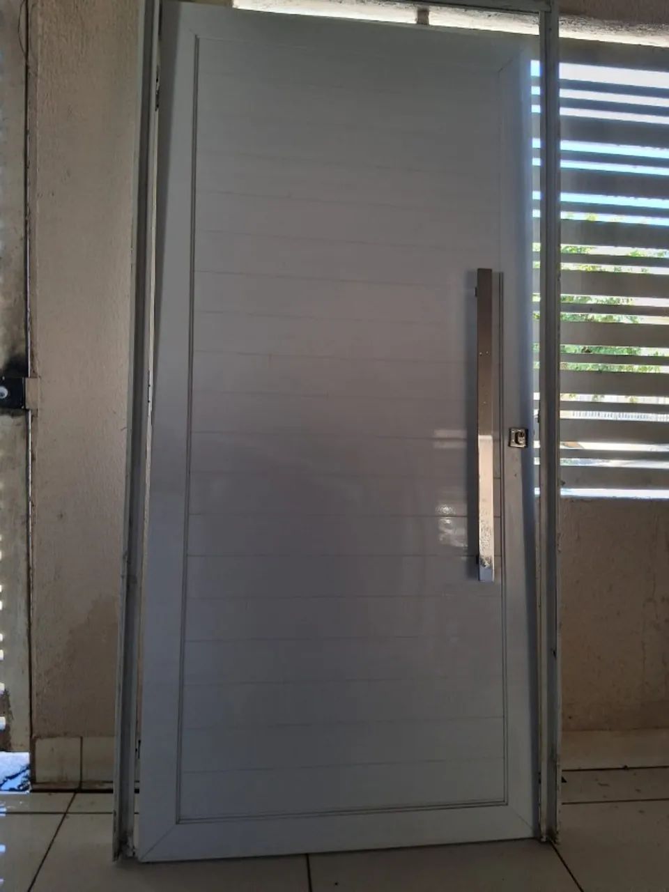 PORTA DE ALUMINIO - 210X0,90 