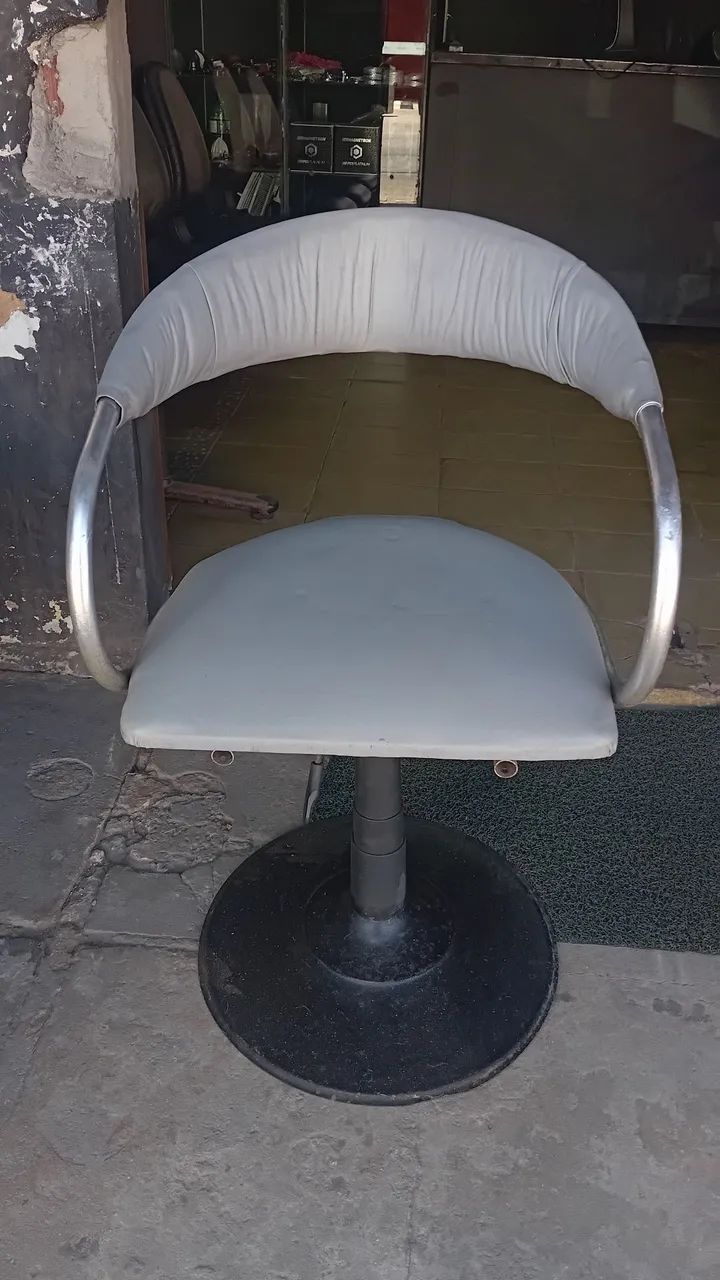 Cadeira de salão (não é hidráulica)