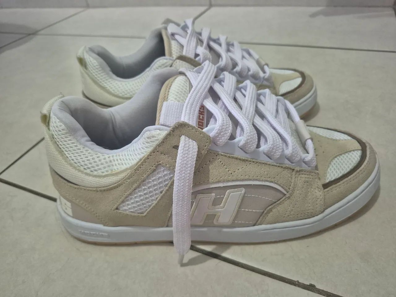 Vendo tenis hocks bold