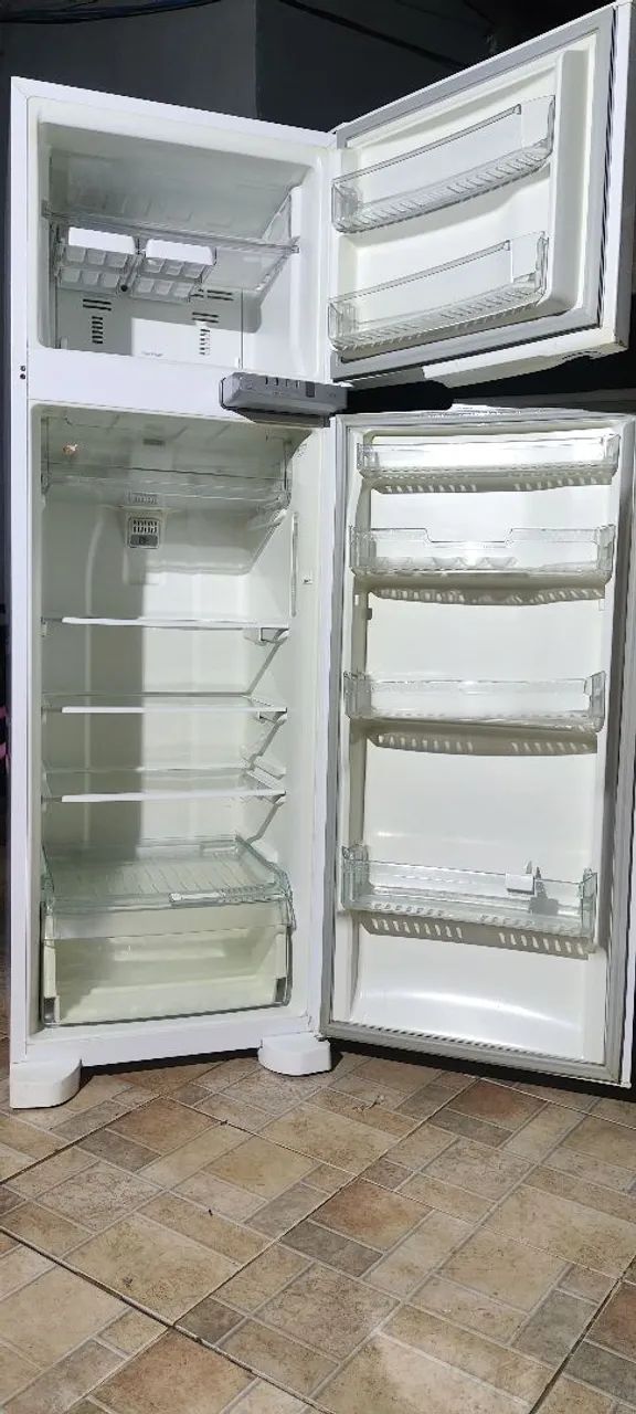 Geladeira 127v 400L funcionando perfeitamente  - Foto 5