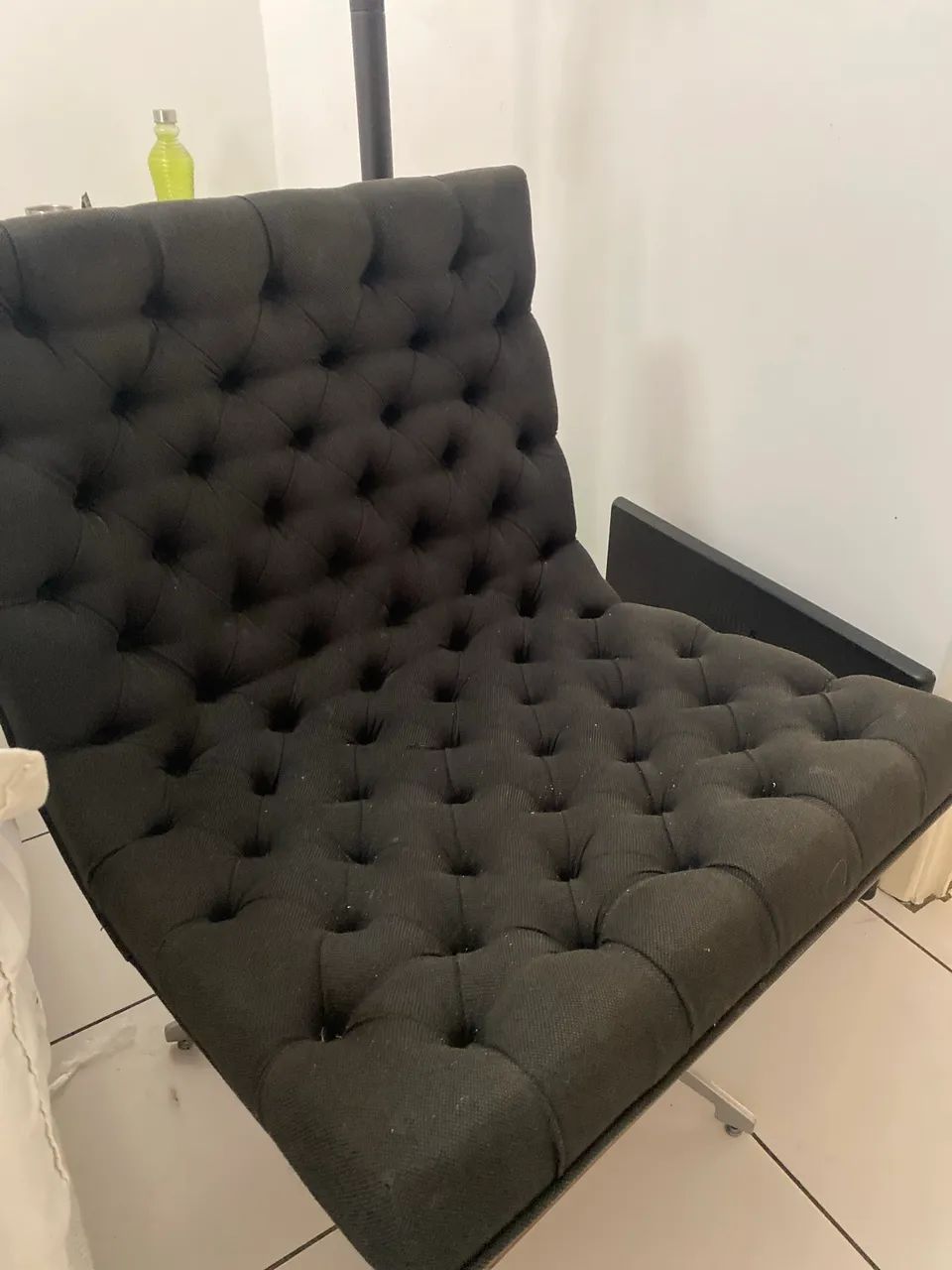 Vendo poltrona para sala de Star , quarto , escritório !! Semi nova   - Foto 2