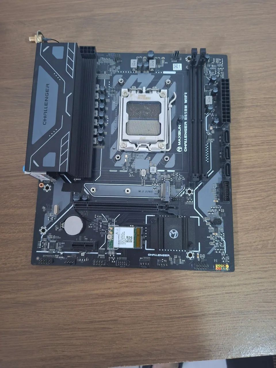 Placa mãe B650M Wi-Fi C/Defeito