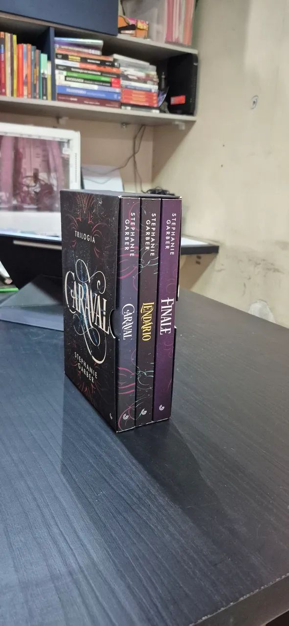 Livros da Trilogia Caraval - Foto 2