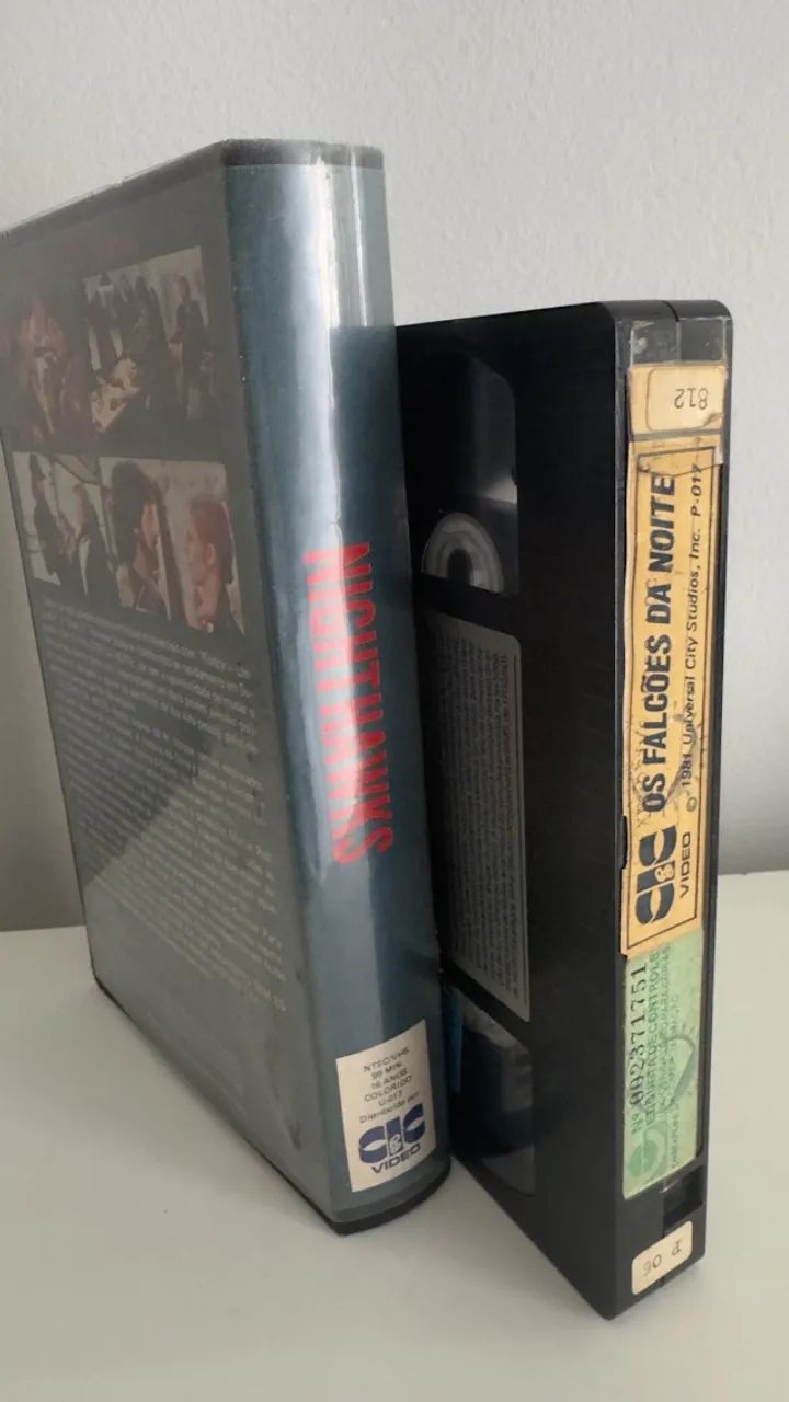 VHS Falcões da Noite  - Foto 3