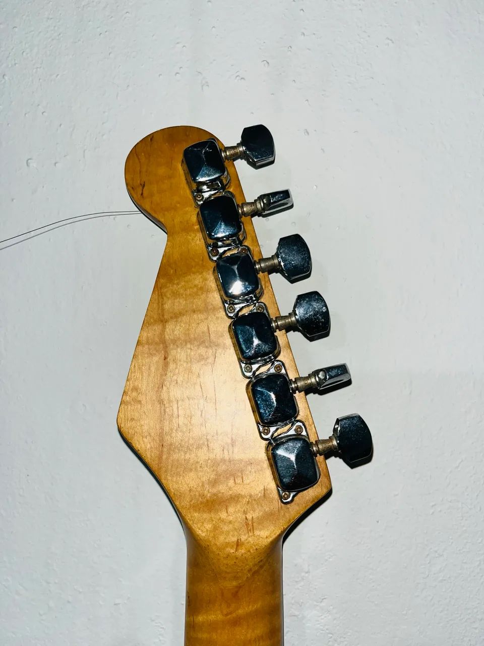 Guitarra stratocaster semi nova - Foto 4