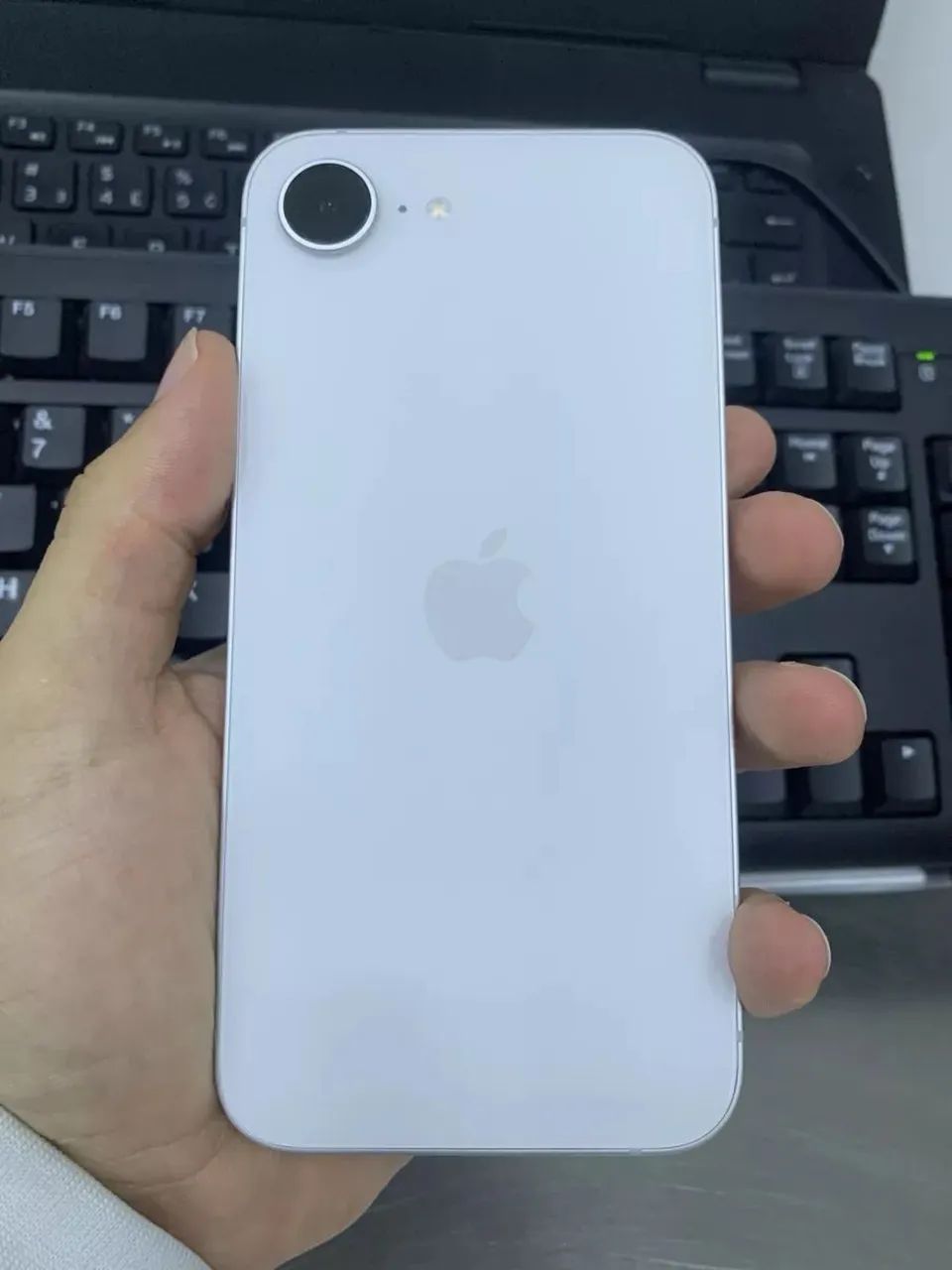 IPHONE 16E semi-novo - Foto 2