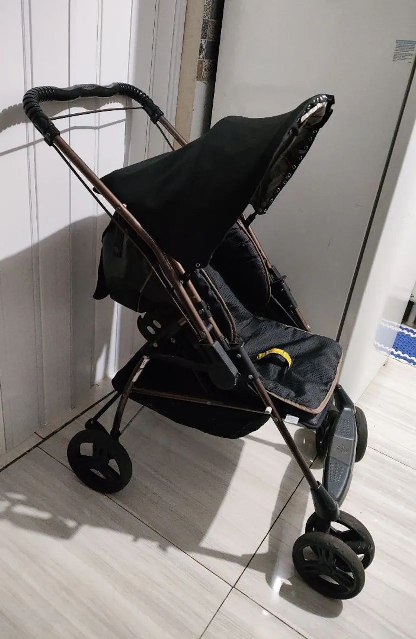 Carrinho e roupinhas de bebe, unissex  - Foto 2