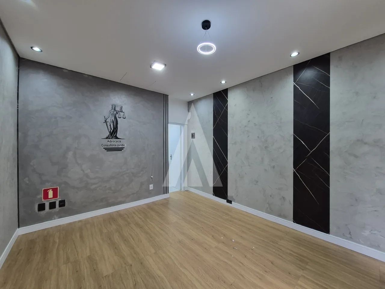 Sala de 18 m² com lavabo no Centro de Joinville. - Foto 5