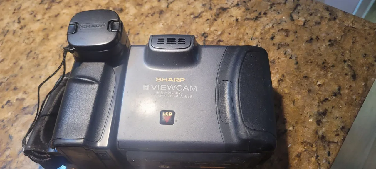Filmadora Sharp Viewcam VL-E39 8mm Hi-Fi - Câmeras e Filmadoras