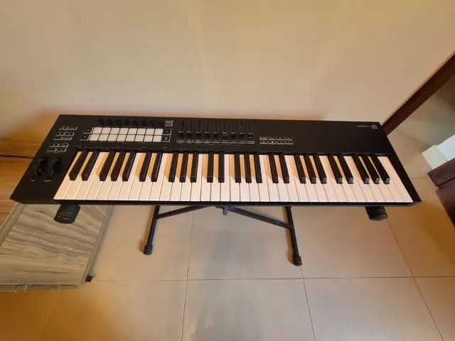 Novation Launchkey 61 MK3 - Instrumentos musicais - Parque do Sol