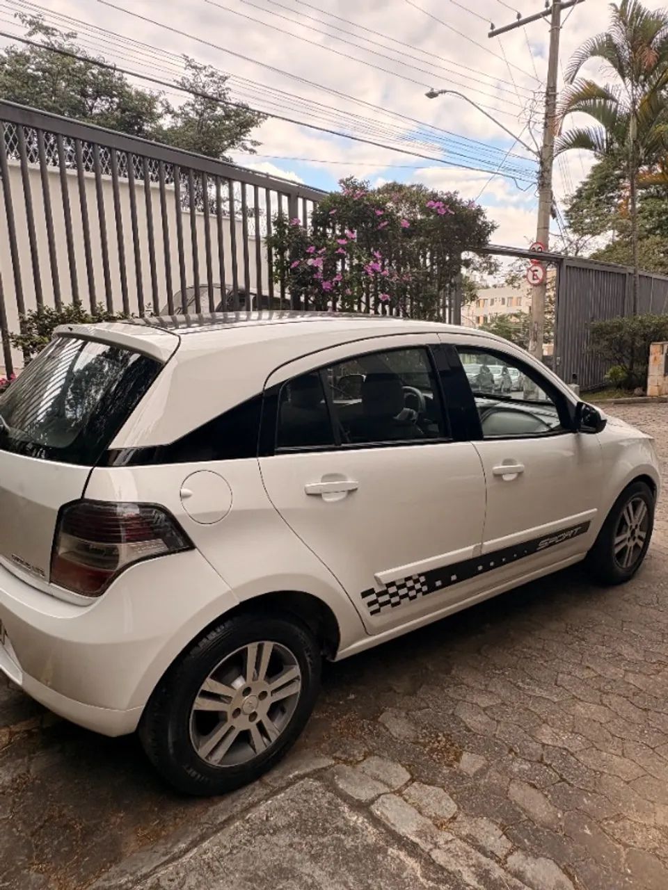 Chevrolet Agile AGILE LTZ EASYTRONIC 1.4 8V FlexPower 5p 2013
