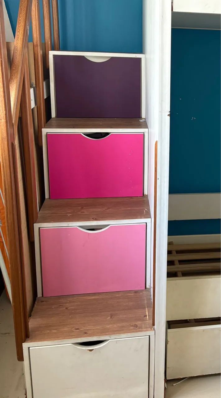 Triliche 100% Mdf e madeira com gavetas 