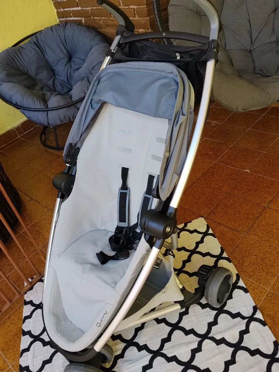Carrinho de bebê quiny  - Foto 4