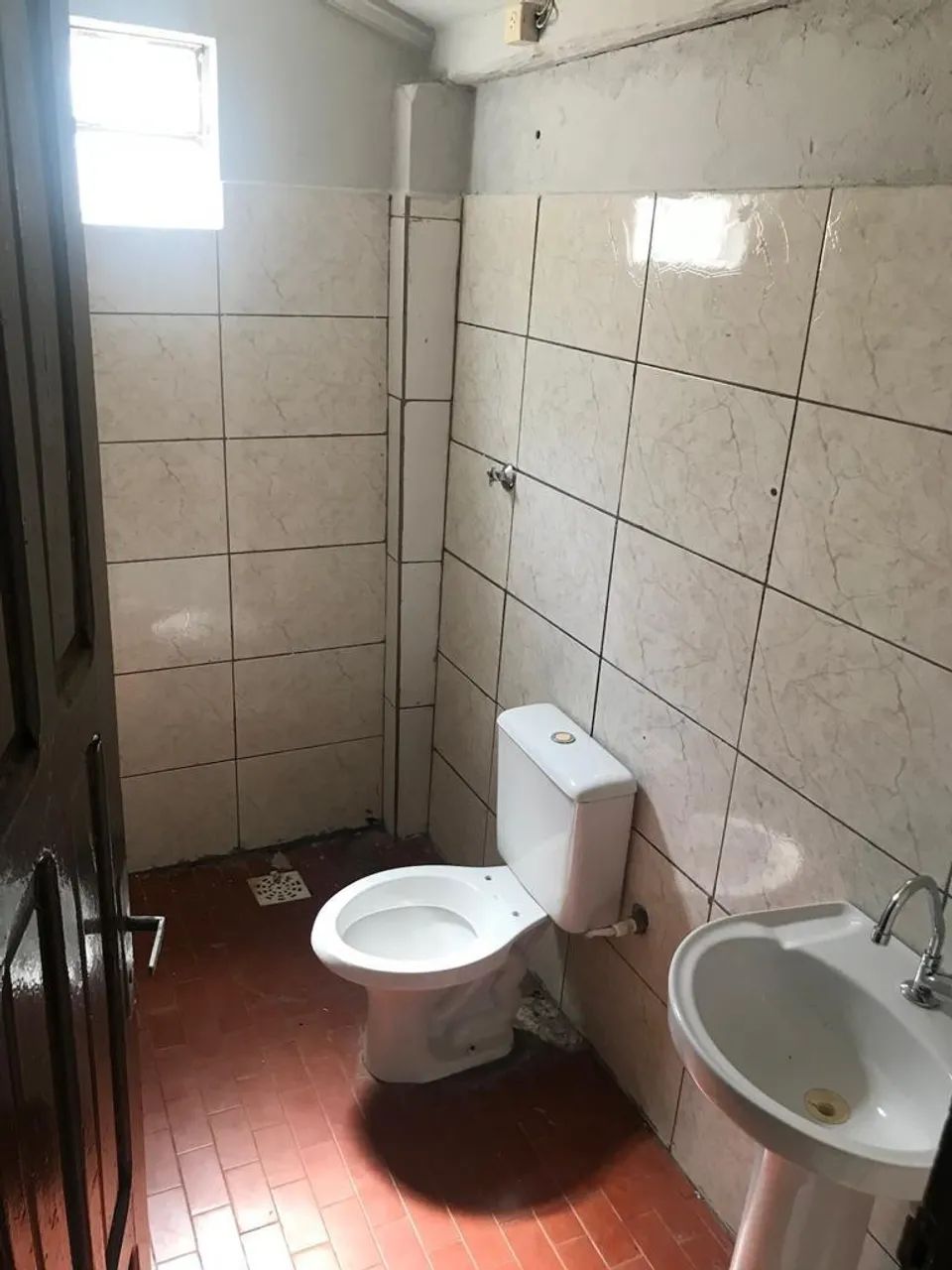 Casa dos fundos em setor Sul  - Foto 2