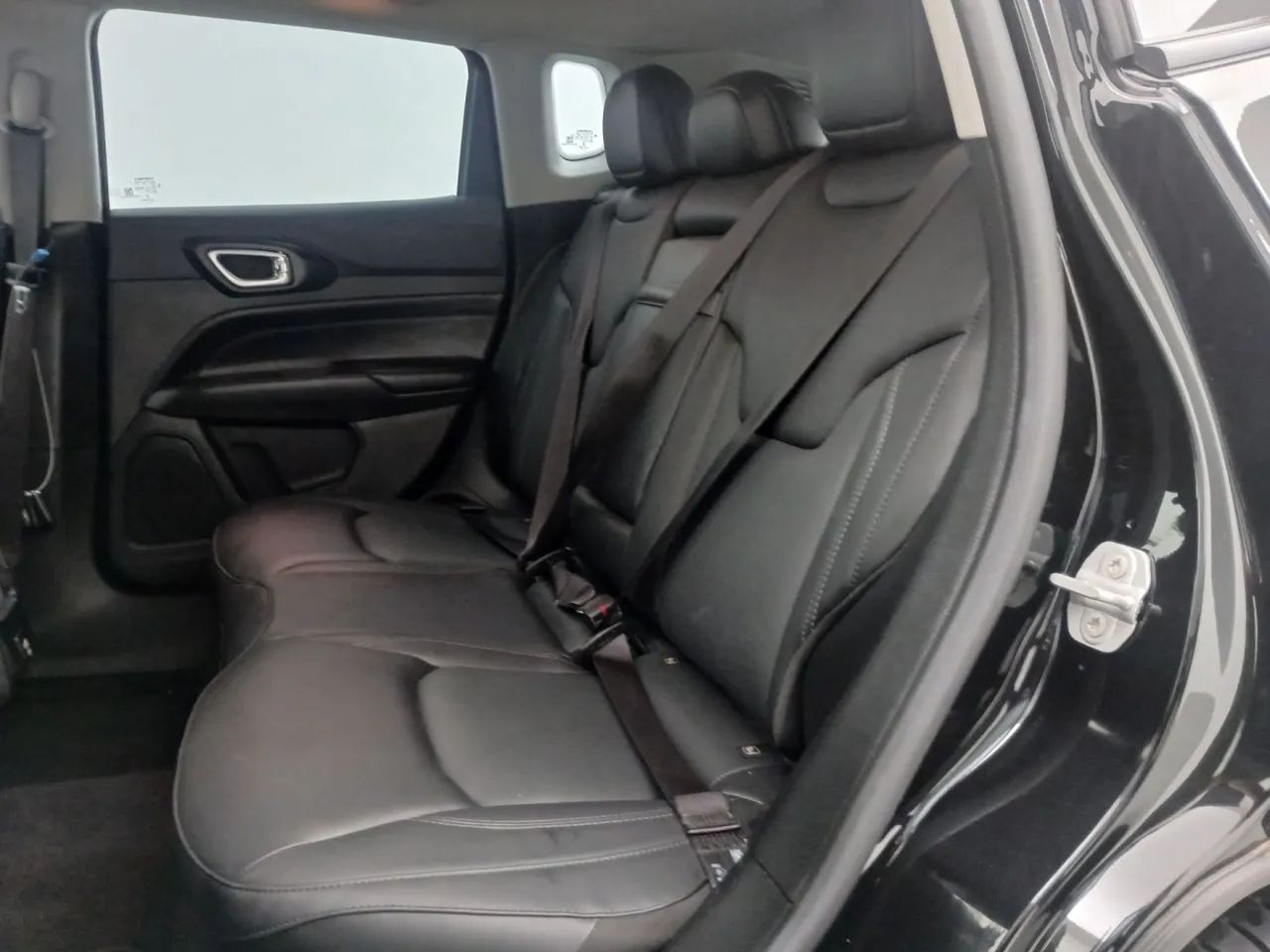 Jeep Compass LONG. T270 1.3 TB 4x2 Flex Aut., foto 17 de 18