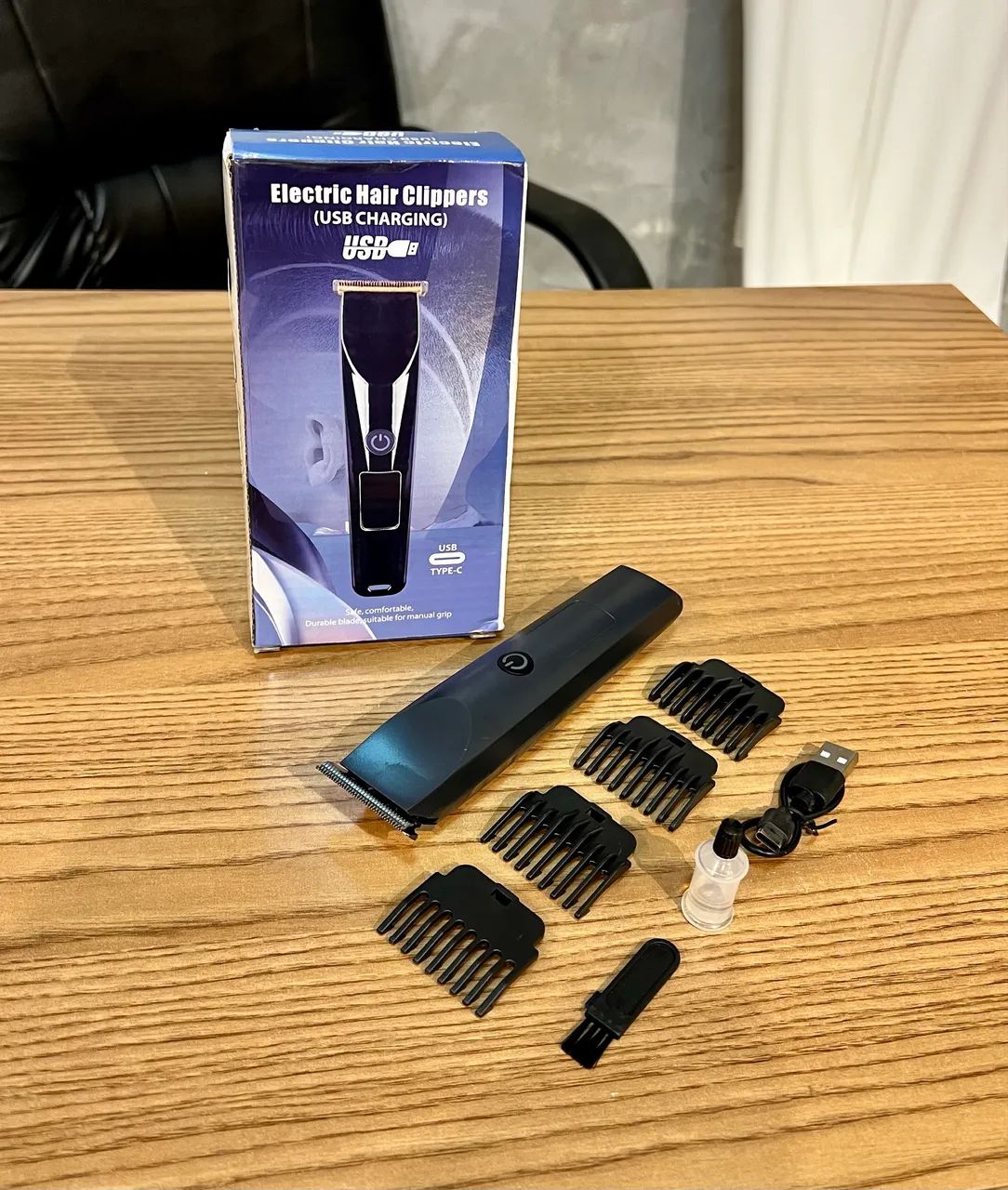 Máquina de Cortar Cabelo e Barbeador Elétrico Completo
