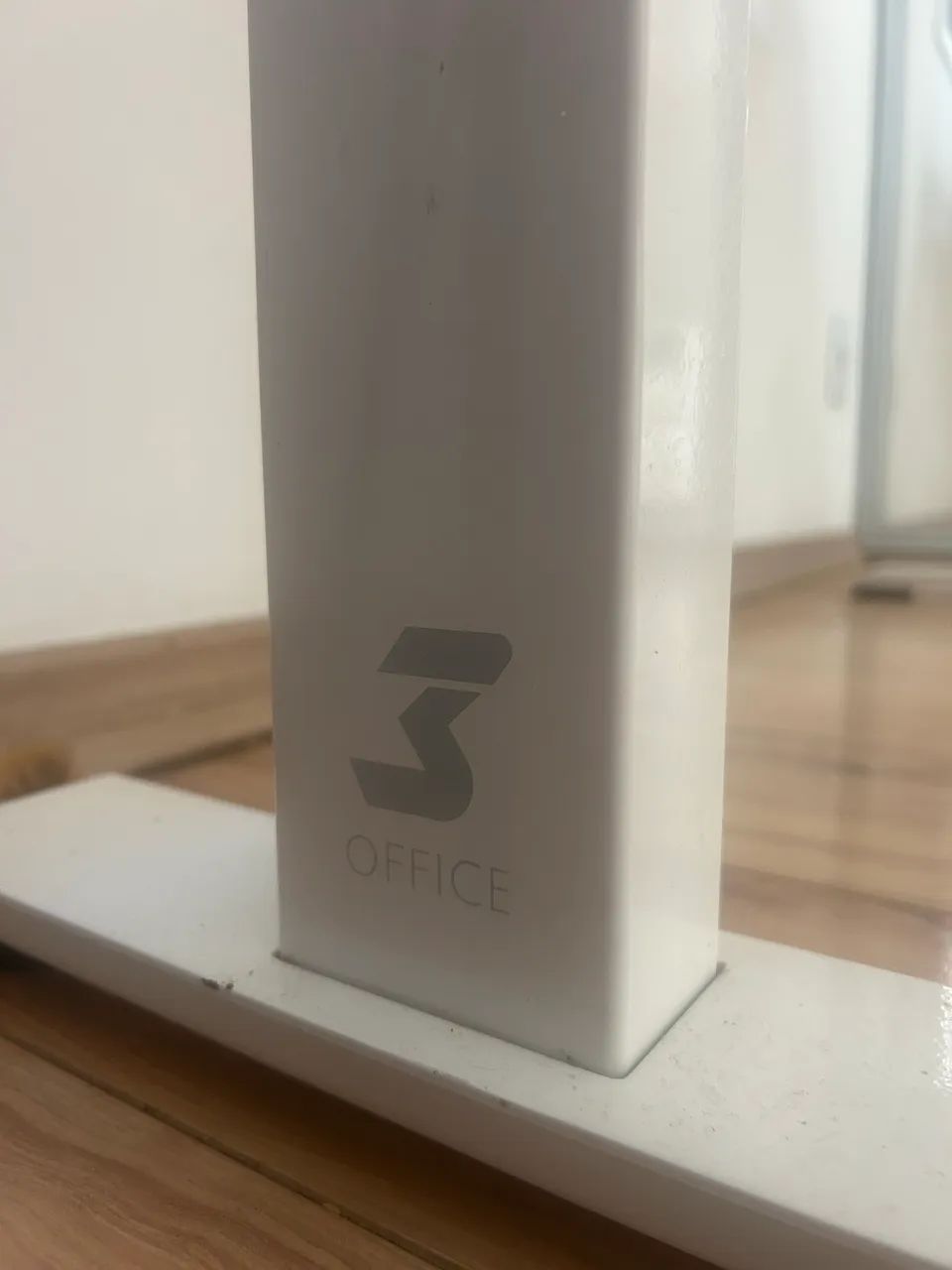 VENDER HOJE - Mesa Elétrica Regulável de Escritório - Branca | 3 Office - Foto 3