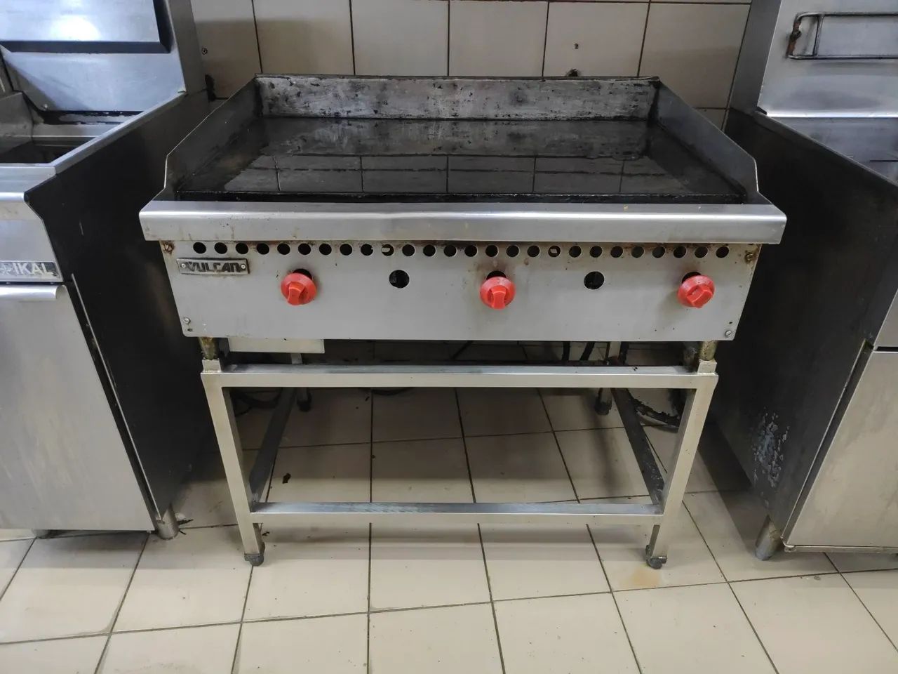 Chapa vulcan 90cm usada com cavalete 