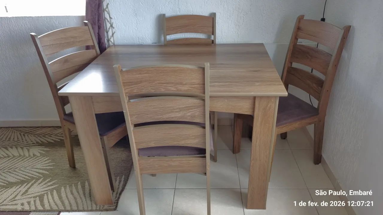 Mesa retangular com 4 cadeiras - Foto 3