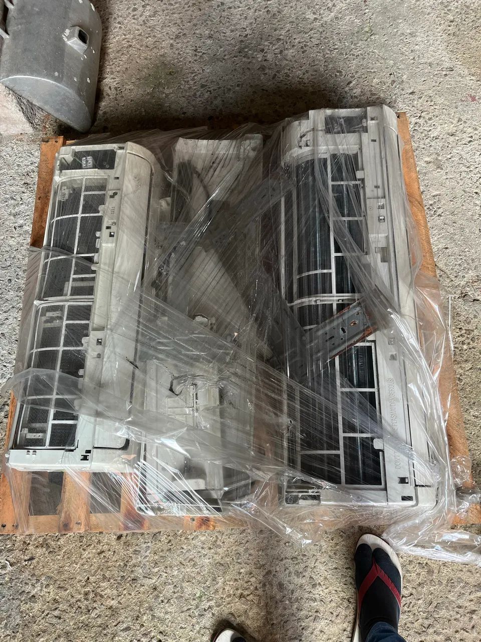 Vendo 2 Ar condicionados 1200 e 1800 Btus 