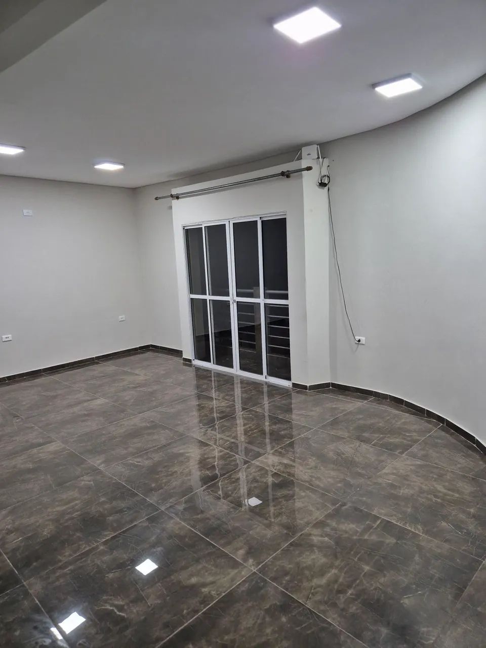 Casa nova (Aluguel)- Estilo Moderno - Foto 3