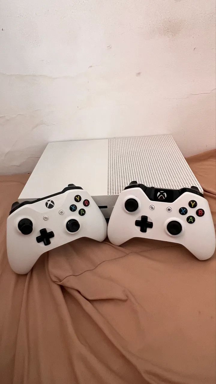 Xbox One S + Controle Original - Funcionando Perfeitamente - Foto 3