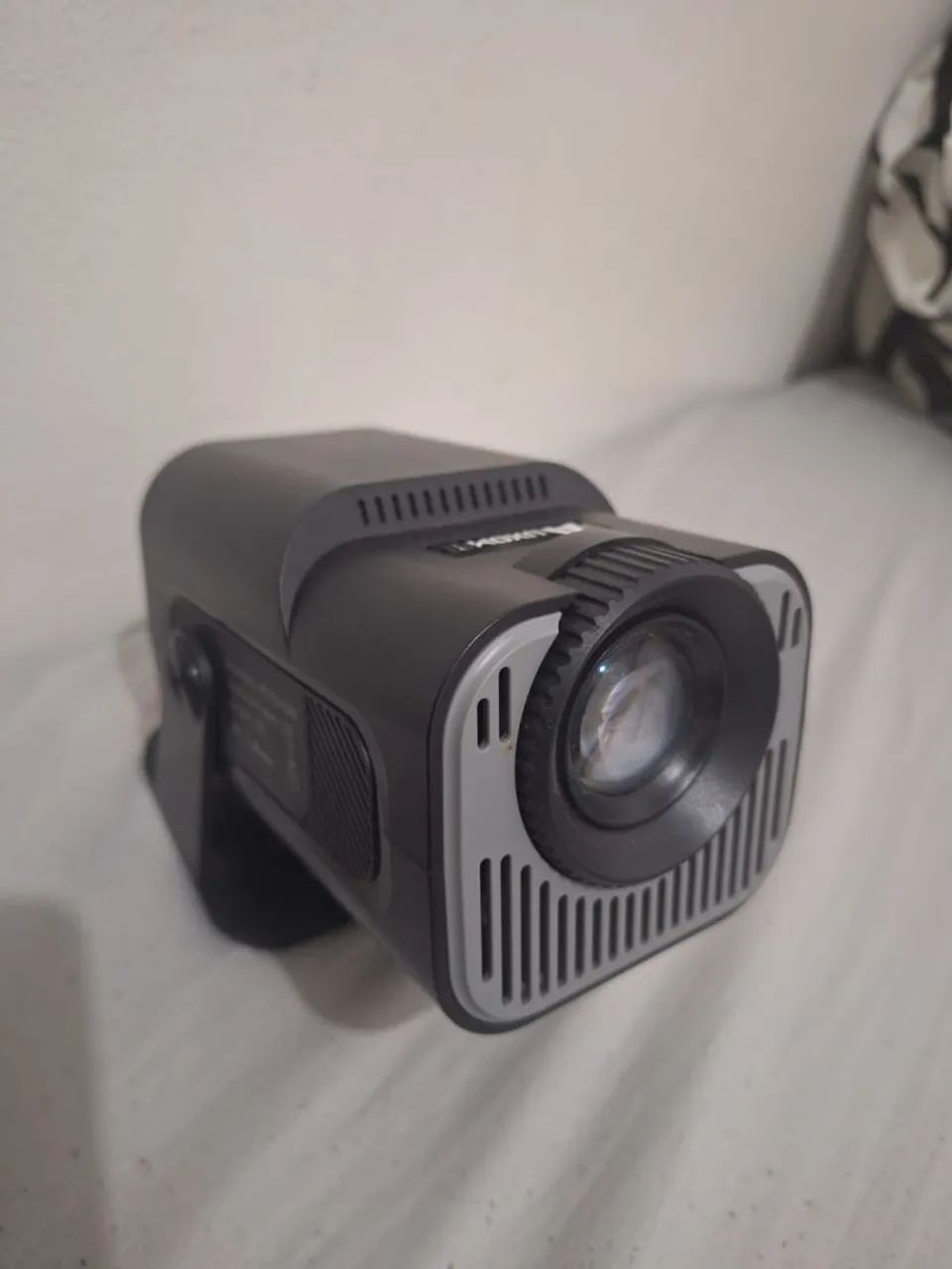 Projetor Portátil Auxom Hy320 (Bluetooth /HDMI)