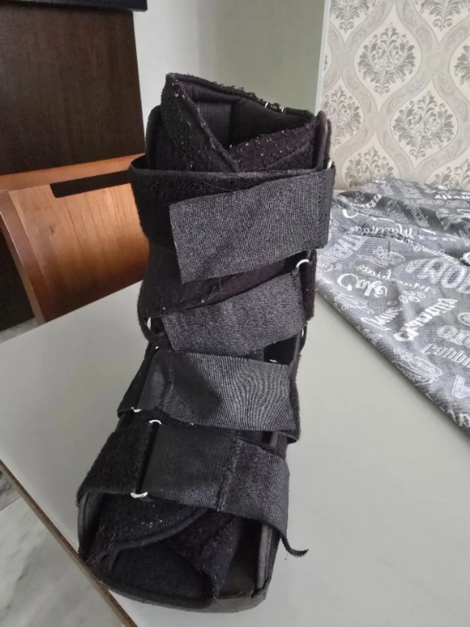 Bota Imobilizadora Mercur curta - Foto 6