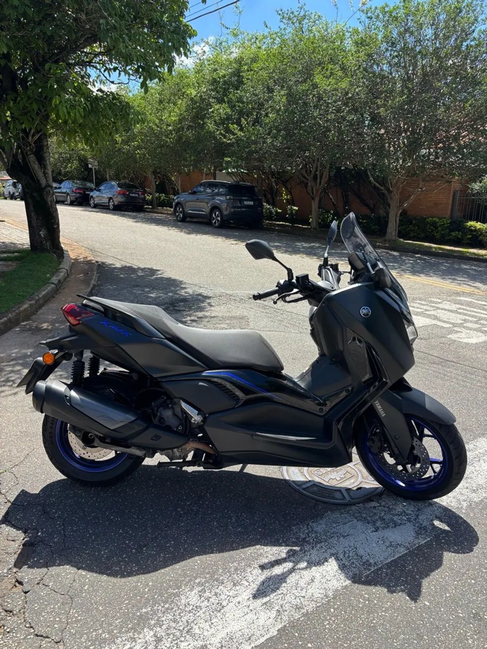 xmax 300 connected - Foto 3