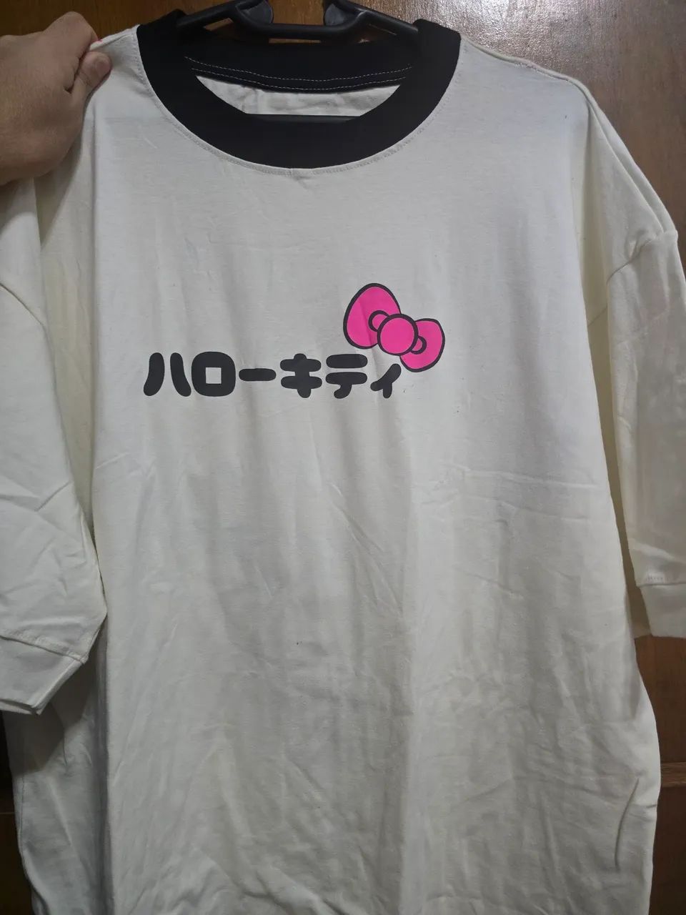 Camiseta oversized berzerk off white M hello kitty 