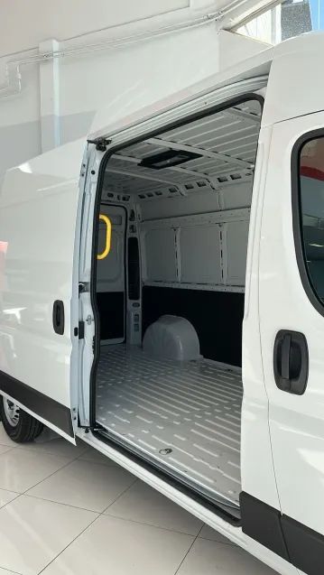Fiat Ducato Maxicargo 2.2 Diesel (e6) 2026 - Foto 4
