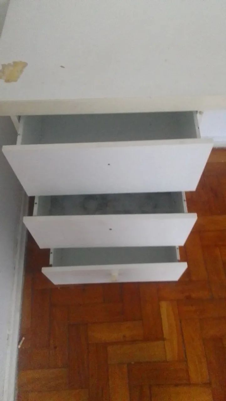 Mesa branca com 3 gavetas - Foto 2
