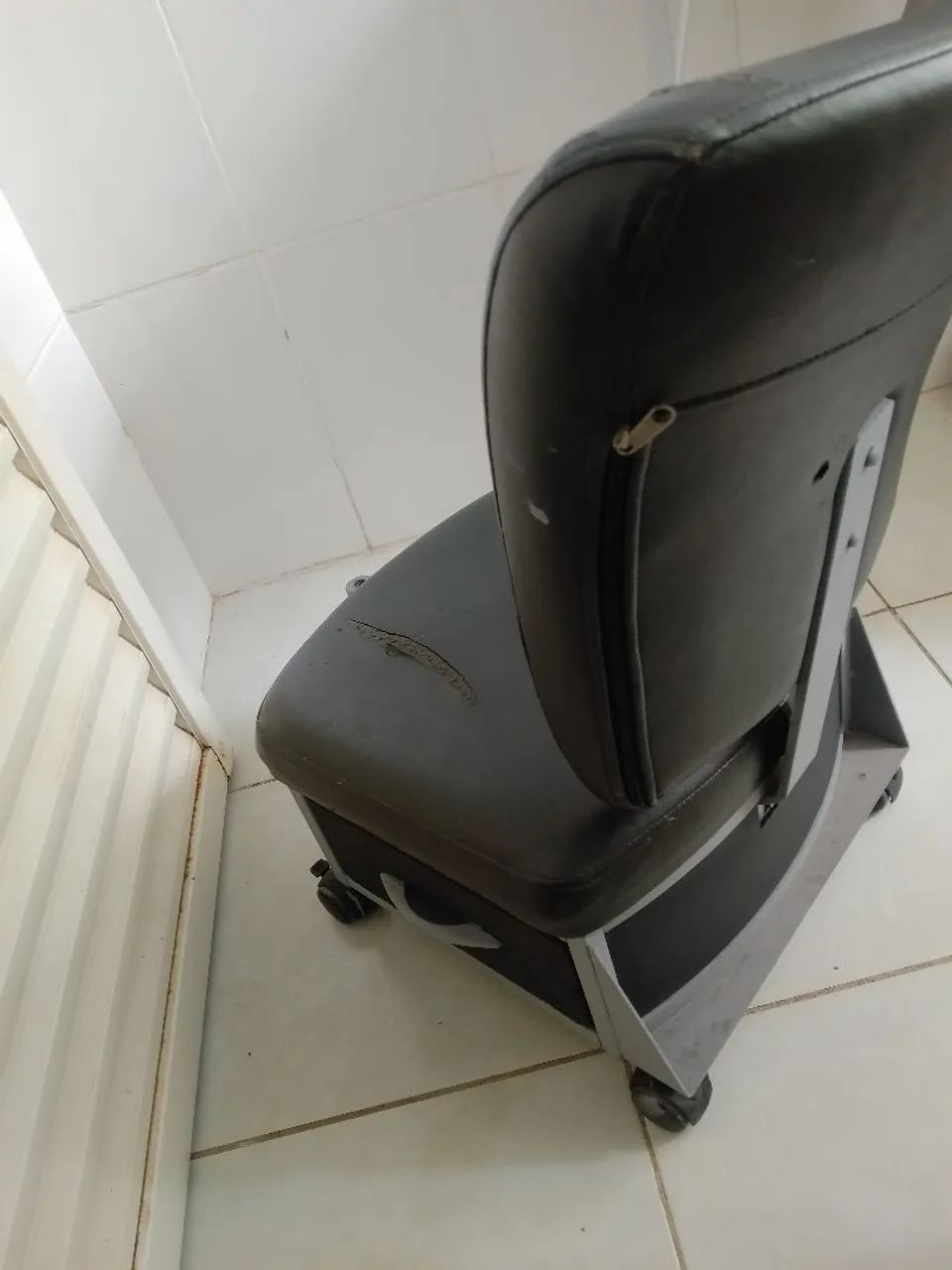 Cadeirinha pra manicure - Foto 3