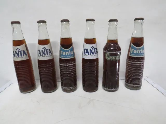 engradado com garrafas antigas crush fanta - Foto 3