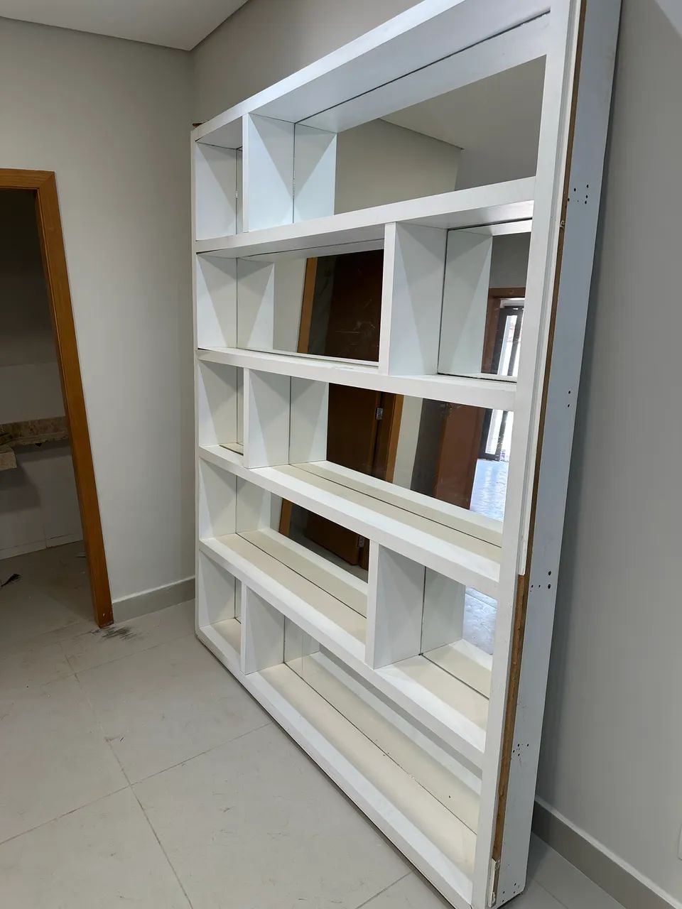Estante com Espelhos - Foto 4
