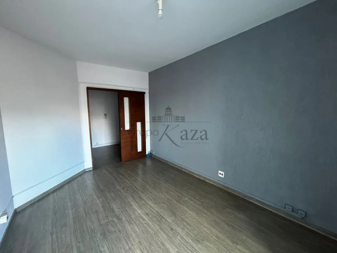 Oportunidade - Sala Comercial - Edifício Canuanã - Centro - Jacareí - 47m².