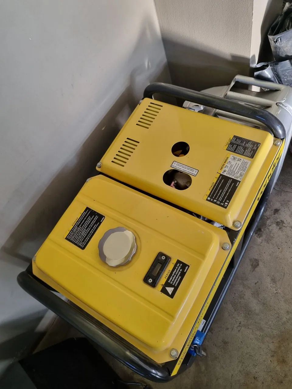 gerador de energia a diesel com partida elétrica de 3.700 watts nunca usado  - Foto 2
