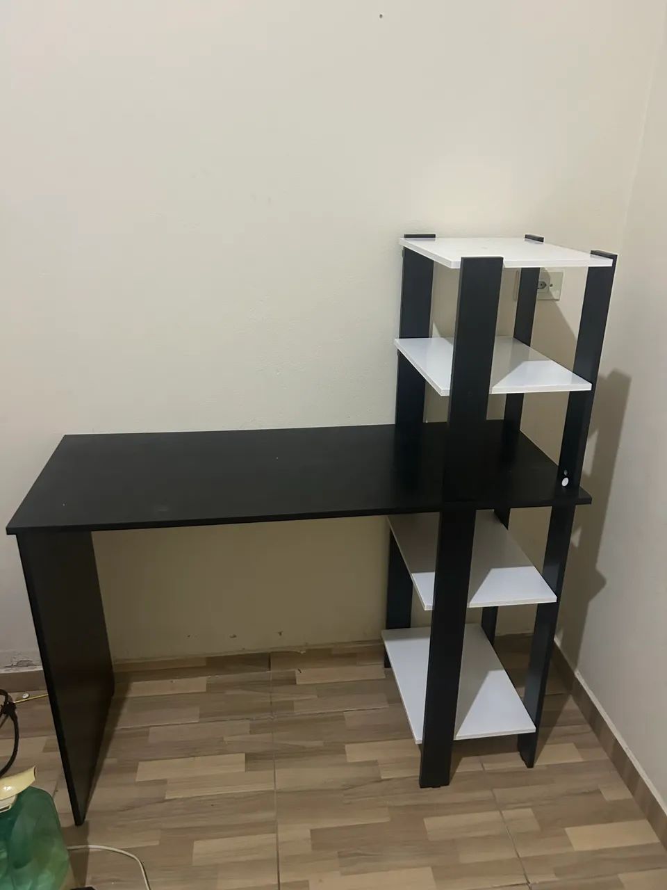 Escrivaninha com estante lateral - Foto 2