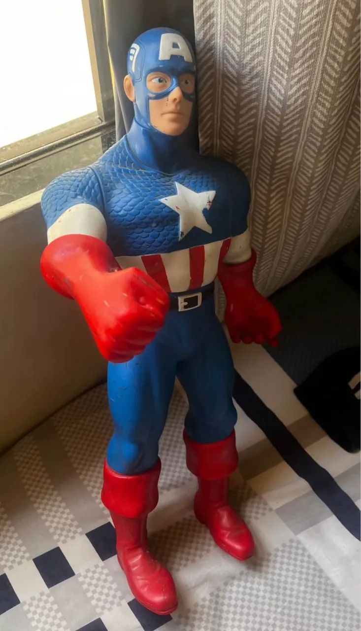 BONECO SUPER HERÓI/CAPITÃO AMÉRICA 