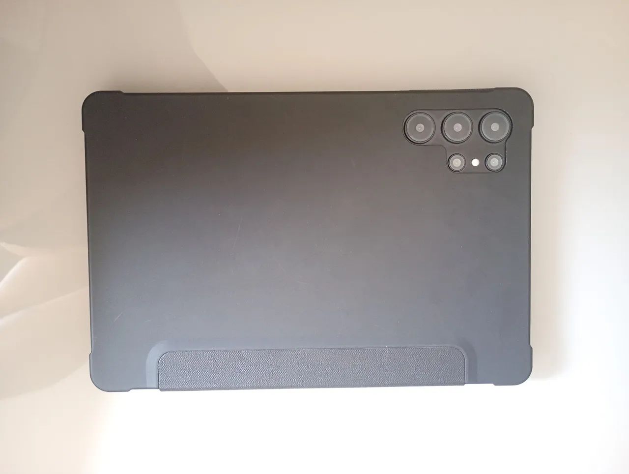 TABLET EXCELENTE PARA JOGOS E ESTUDO ACOMPANHA TECLADO CANETA E FONE  CAIXA  - Foto 4