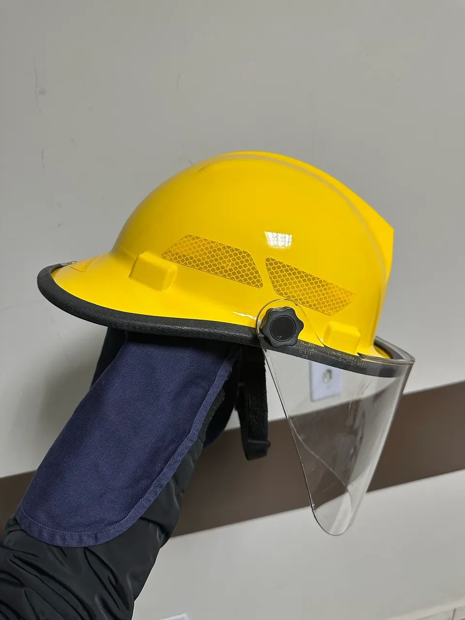 Capacete de bombeiro Bullard - Foto 3