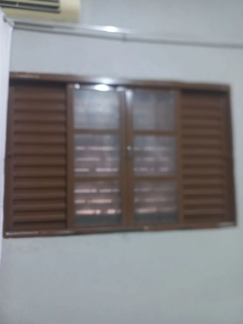 Vende se 4 janelas Venezianas