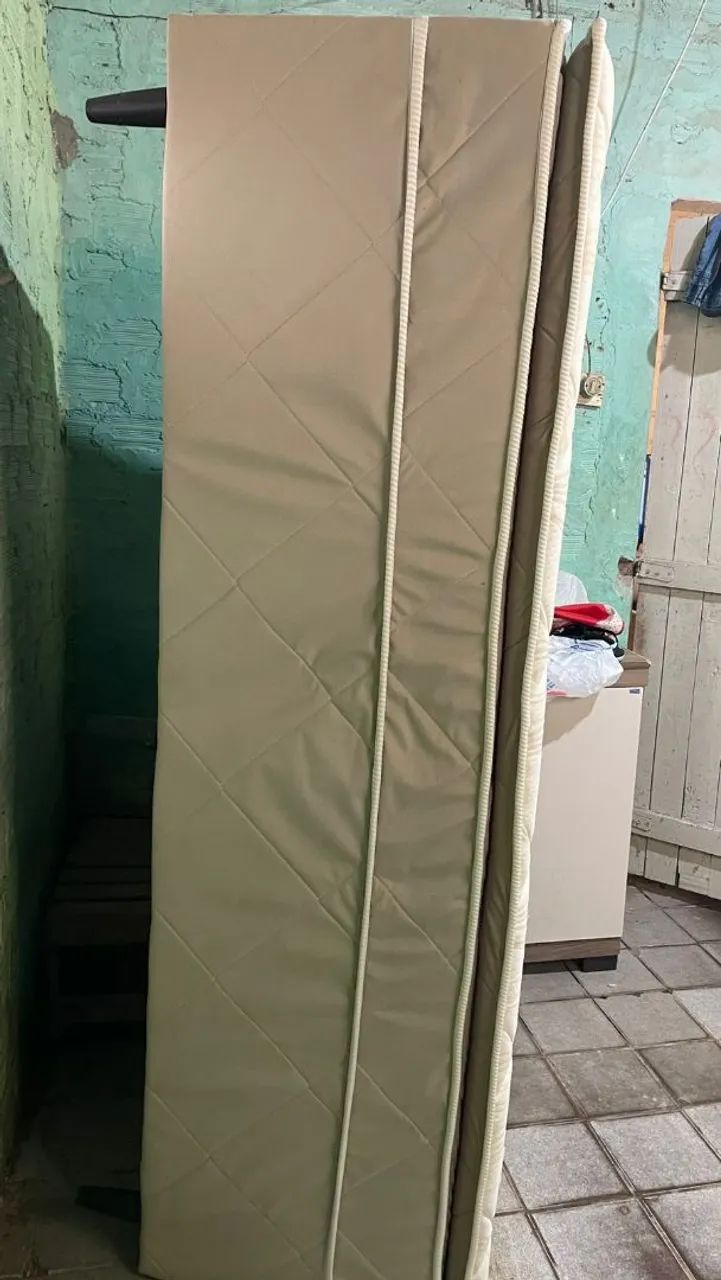 Bed466444610794301440