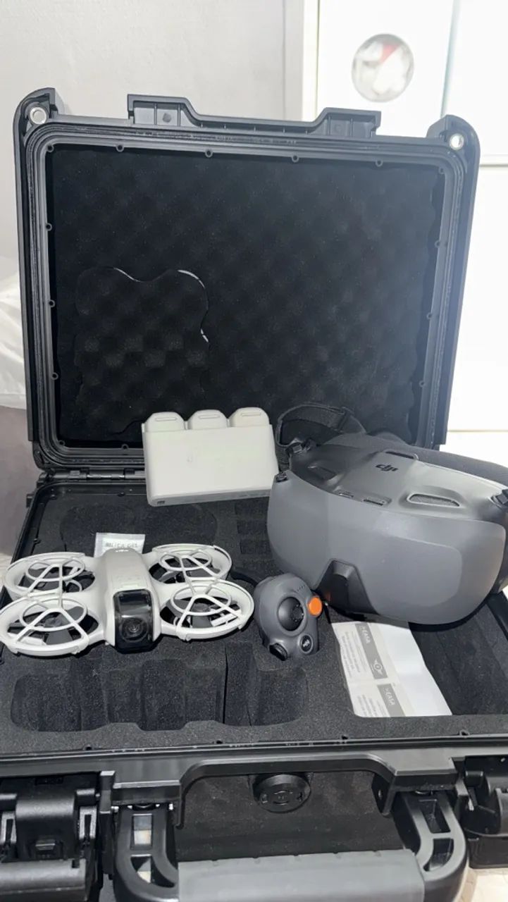 DJI NEO