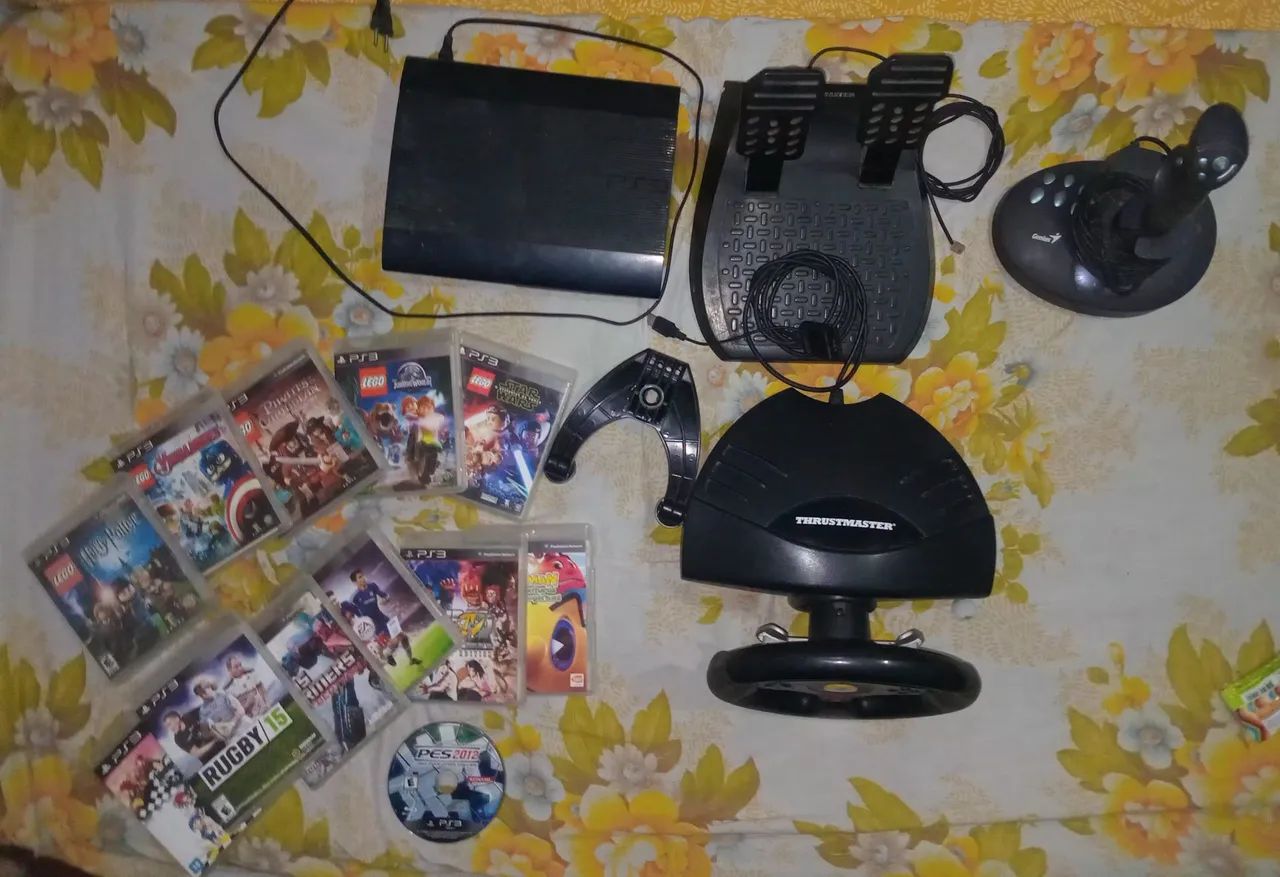 Vendo PS3 Super Slim com acessórios e jogos