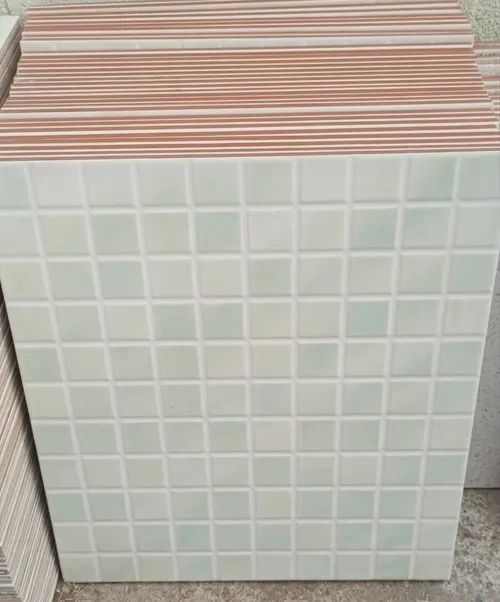 Revestimento cerâmico 35x35 verde e branco