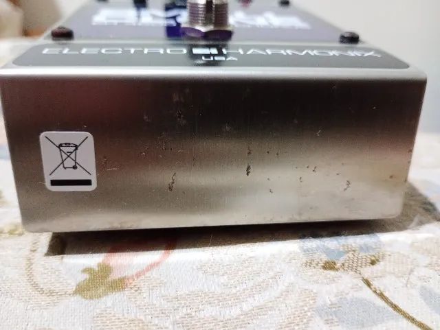 Pedal Electro-Harmonix Small Clone EH4600 Full-Chorus