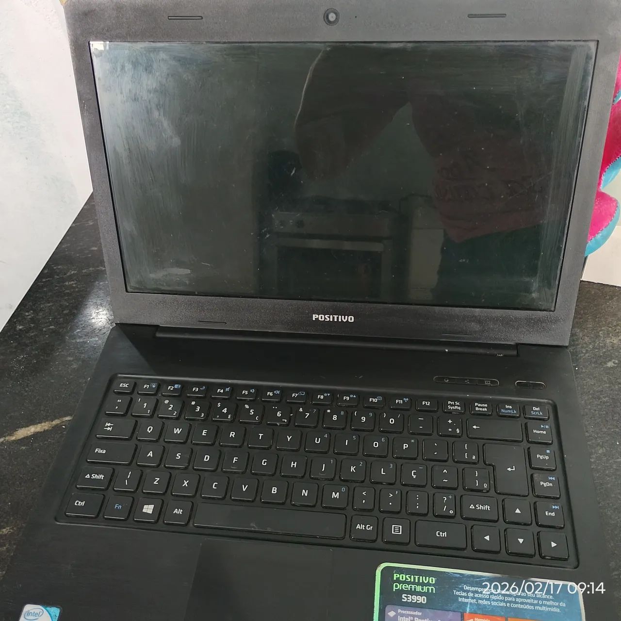 Vende-se notebook com defeito 