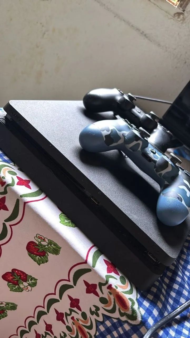 Ps4 slim com 6 jogos e 2 controles  - Foto 2